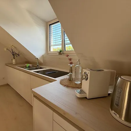Donau Vibes Luxury Family Near And Highway Apartment