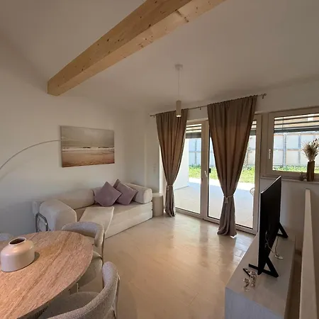 Donau Vibes Luxury Family Near And Highway Apartment